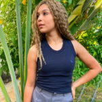 REGATA EM MALHA CANELADA